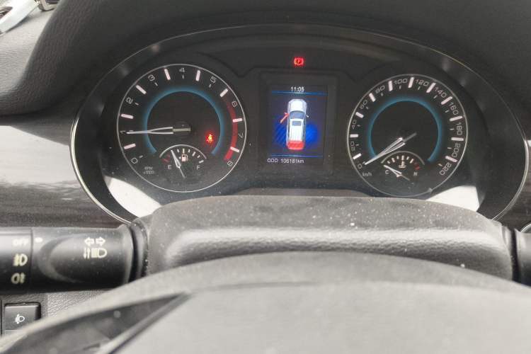 Used Haval H2 2016 Red-Label 1.5T Manual Two-Wheel Drive Luxury Model Odometer Close Up