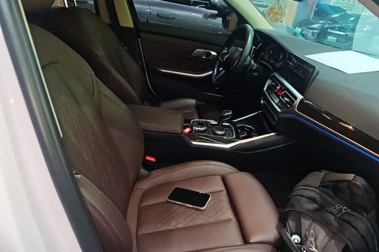 Used BMW 3 Series 2022 325Li M Sport Package Right Front Seat