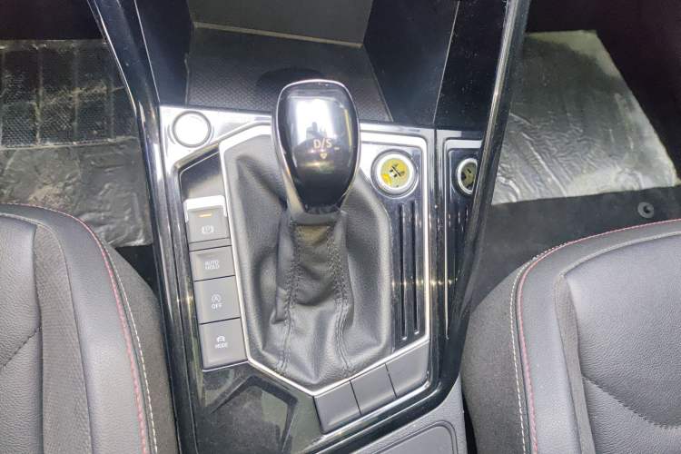 Used Volkswagen Tayron 2021 330TSI Two-Wheel Drive Luxury Smart Connectivity Version