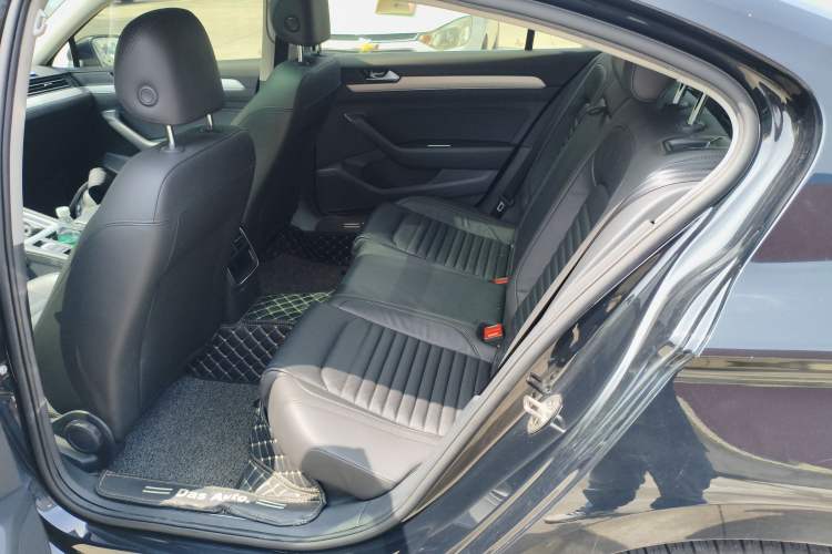 Used Volkswagen Magotan 2018 280TSI DSG Enjoyment Model Left Rear Seat