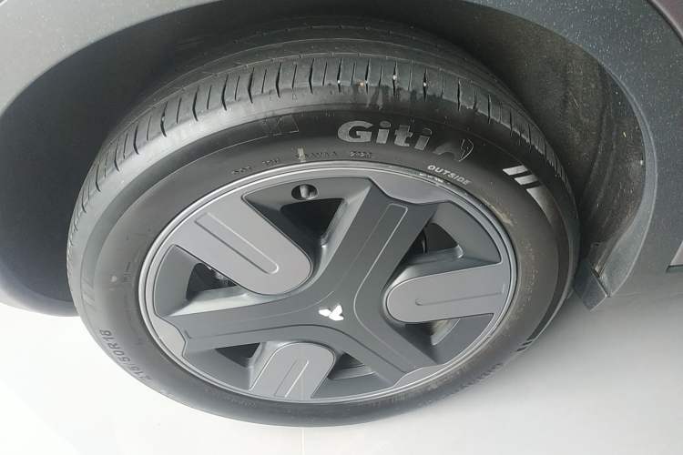 Used firefly 2025 Illuminated Edition
