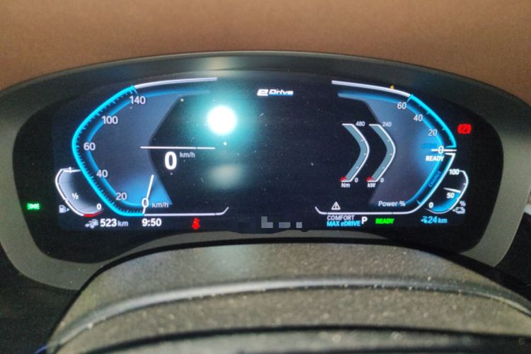 Used BMW 5 Series New Energy 2020 Mileage Upgrade Version 530Le Luxury Package Odometer Close Up