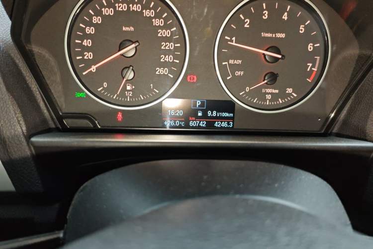 Used BMW 1 Series 2015 120i Leading Model Odometer Close Up