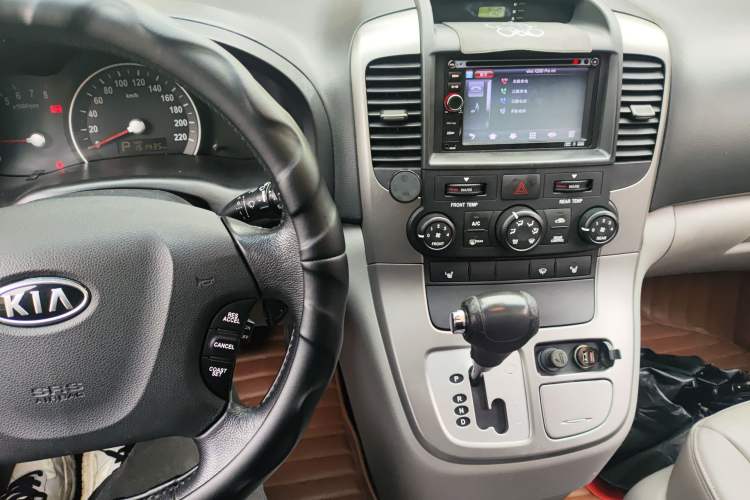 Used Kia VQ 2011 2.7 Comfort Edition