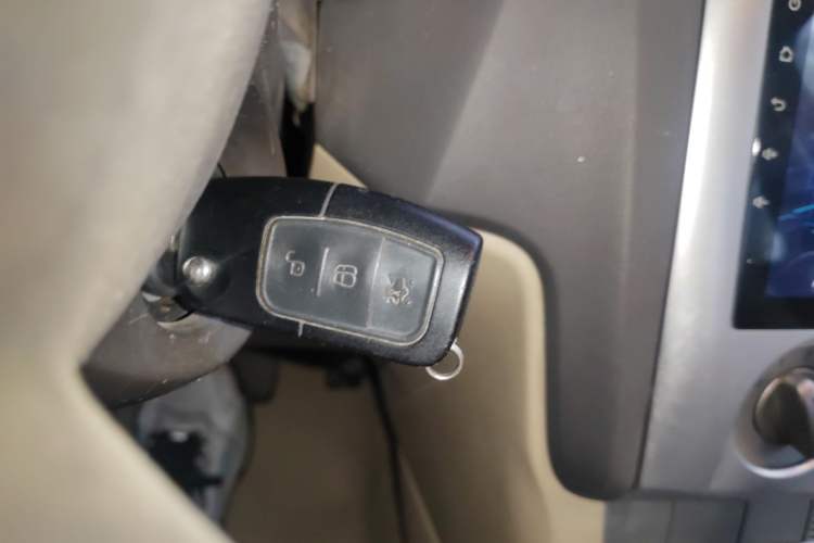 Used Ford Focus 2012 Sedan Classic 1.8L Automatic Base Model Vehicle Key