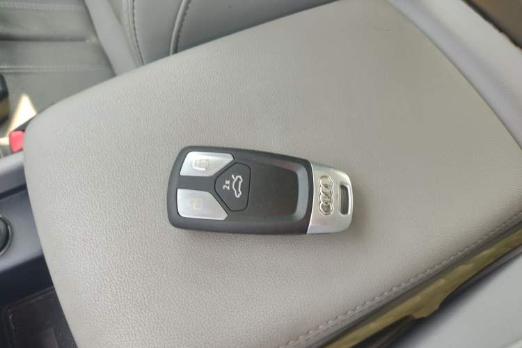 Used Audi A4L 2020 40 TFSI Fashion Dynamic Model
