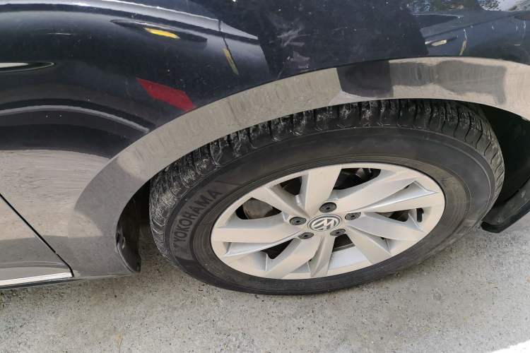 Used Volkswagen Passat 2020 280TSI Business Edition China VI Standard Right Front Wheel Hub