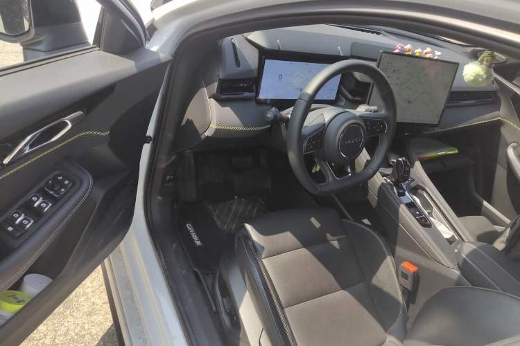 Used Lynk & Co 03 2025 1.5TD DCT Champion Edition Pro