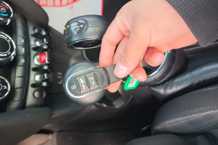 Used MINI MINI 2016 1.5T COOPER Five-Door Edition