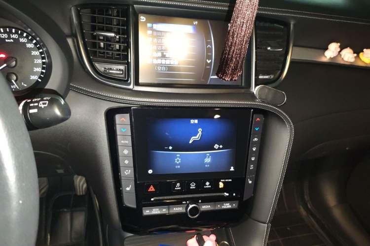 Used Infiniti QX50 2018 2.0T Two-Wheel Drive Fashion Edition
