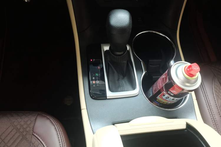 Used Toyota Highlander 2021 2.0T Four-Wheel Drive Elite Edition 7-Seater Gear Lever