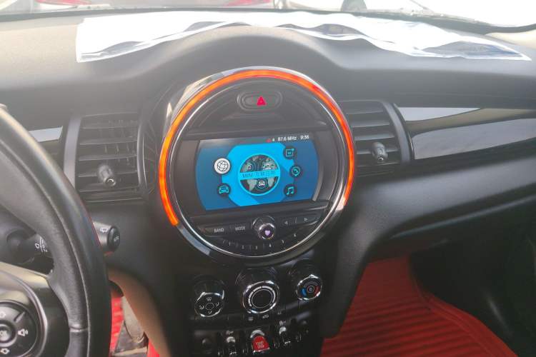 Used MINI 2019 1.5T ONE PLUS Five-Door Edition Audio And AC Panel