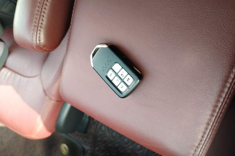 Used Honda Elysion 2022 2.0L eHEV Prestige Edition