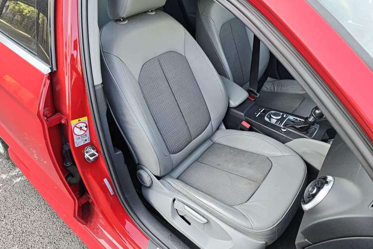 Used Audi A3 2018 30th Anniversary Edition Limousine 35 TFSI Fashion Model Right Front Seat