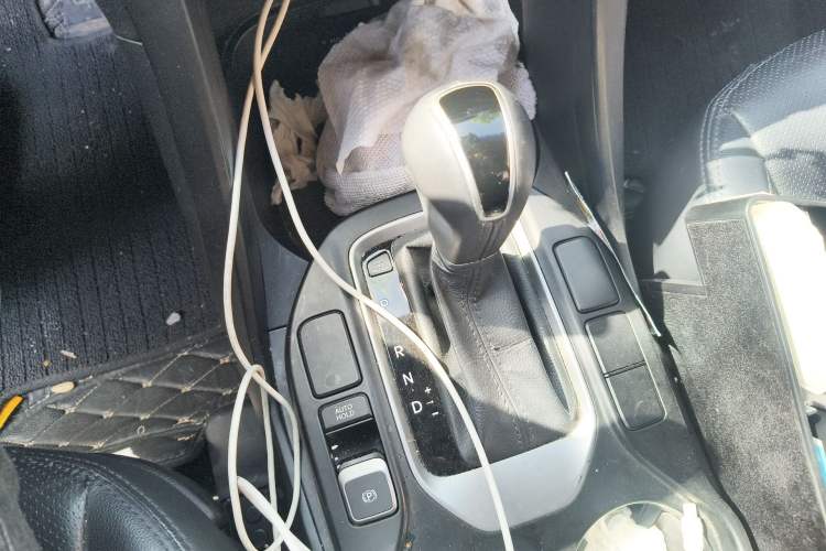 Used Hyundai Santa Fe 2015 2.0T Automatic All-Wheel Drive Smart Version 5 Seats