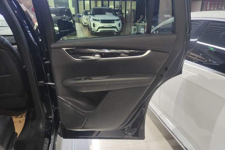 Used Cadillac XT6 2021 28T Six-Seater Luxury Version