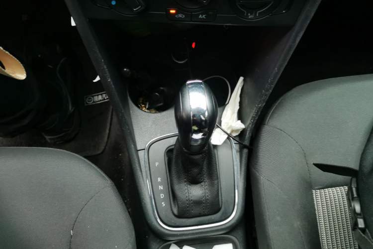 Used Volkswagen Polo 2016 1.4L Automatic Trendy Model Gear Lever