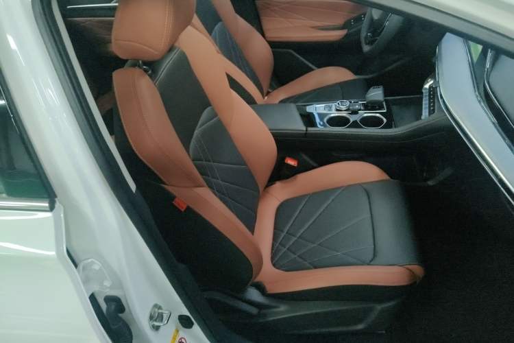 Used Changan Eado 2024 PLUS Blue Whale NE 1.4T GDI DCT High-Energy Edition