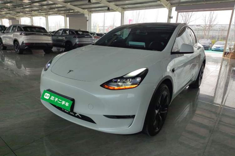Used Tesla Model Y 2024 Long-Range All-Wheel-Drive Version