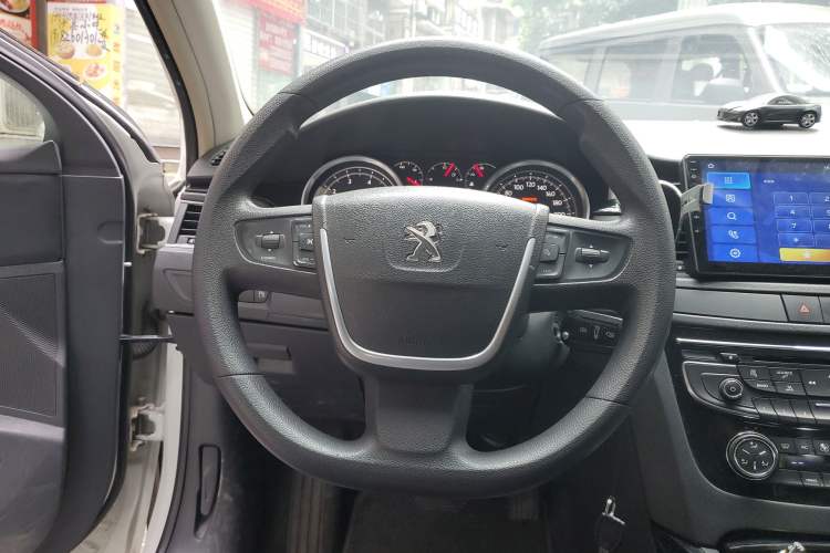 Used Peugeot 508 2012 2.0L Automatic Sunroof Classic Edition Steering Wheel