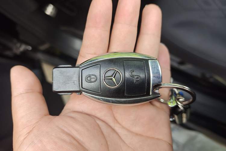 Used Mercedes-Benz R-Class 2014 R 320 4MATIC Business Model