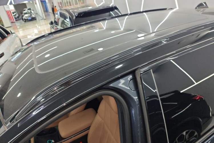 Used Nio ES8 2020 415 km Range 6-Seater Version Roof