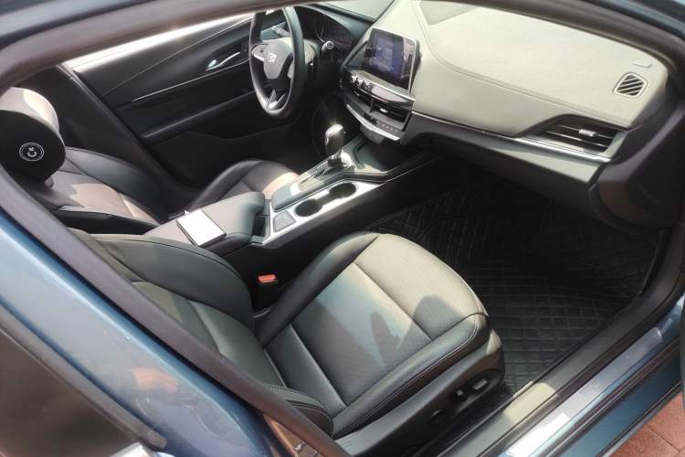 Used Cadillac CT4 2023 25T Luxury Model Right Front Seat