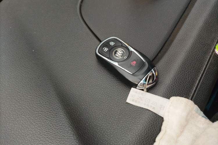 Used Buick GL8 2018 ES 28T Comfort Model China VI Standard Vehicle Key