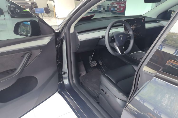 Used Tesla Model Y 2024 Rear-Wheel-Drive Version