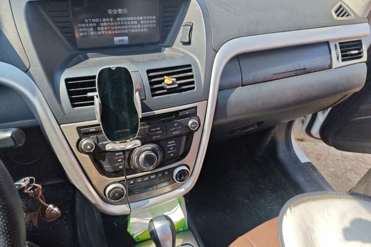 Used Bestune X80 2013 2.0L automatic comfort version
