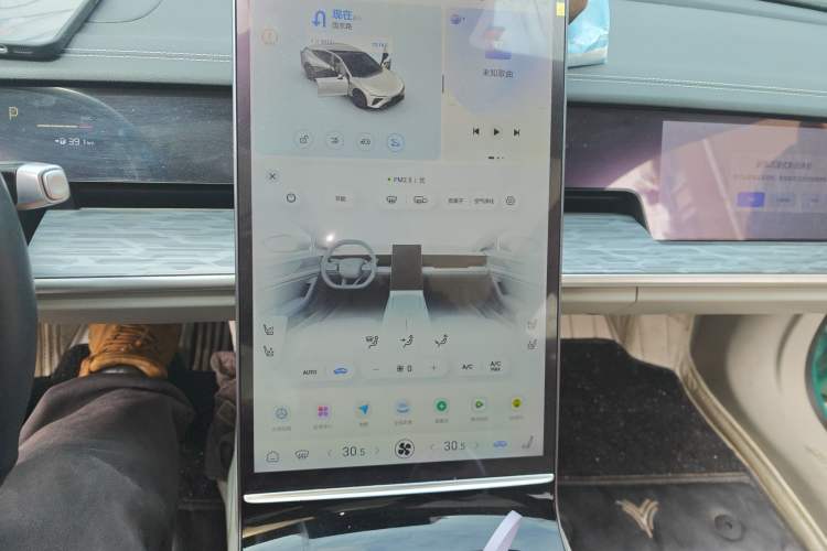 Used NETA S 2022 Pure Electric 715 km Range Rear-Wheel Drive Mid-Range Version