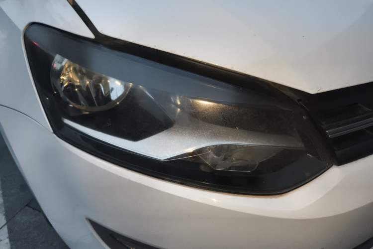 Used Volkswagen Polo 2013 1.6L Manual Comfort Edition
