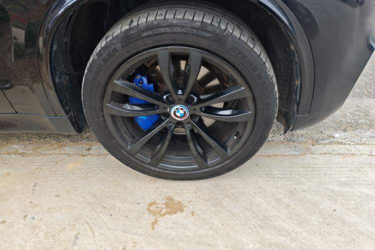 Used BMW X5 2018 xDrive35i M Sport Edition Right Front Wheel Hub