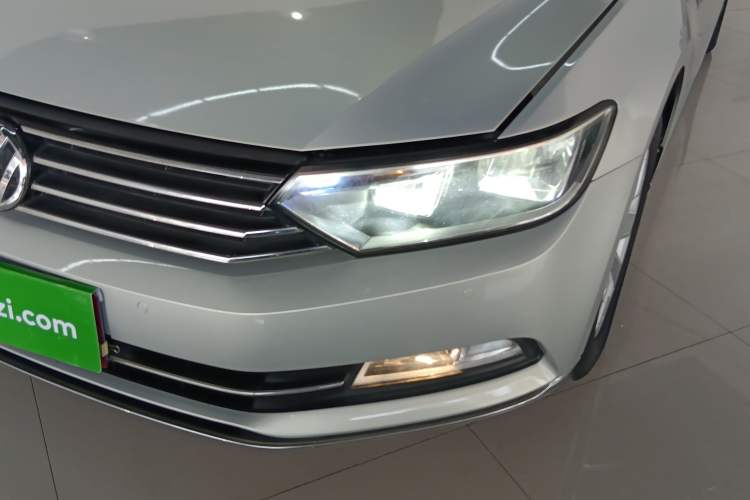 Used Volkswagen Magotan 2018 280TSI DSG Comfort Model Left Front Headlight