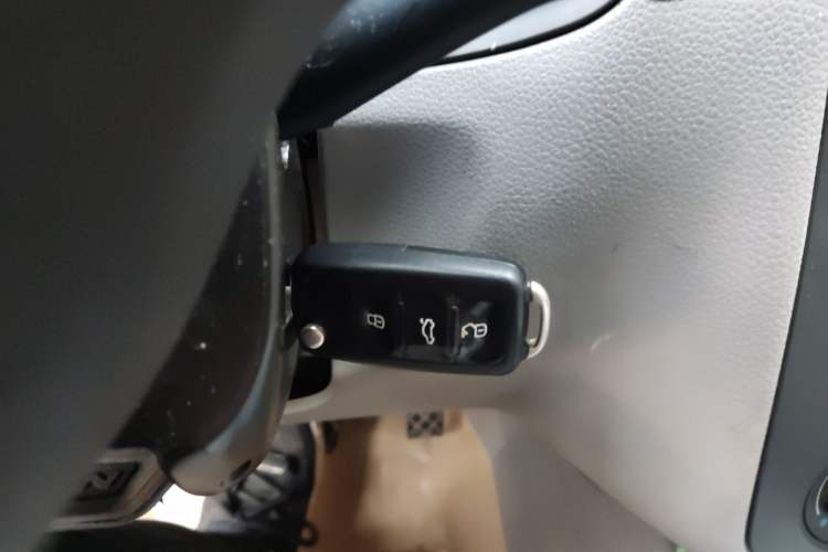 Used Volkswagen Bora 2012 1.6L Automatic Fashion Edition
