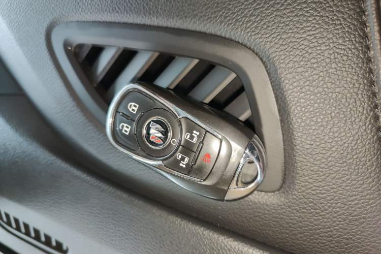 Used Buick GL8 2020 ES Land Cruiser 653T Luxury Edition Interior 1