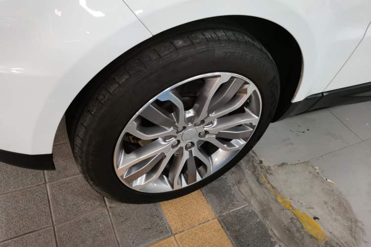 Used Land Rover Range Sport 2016 3.0 SC V6 HSE DYNAMIC Left Front Wheel Hub