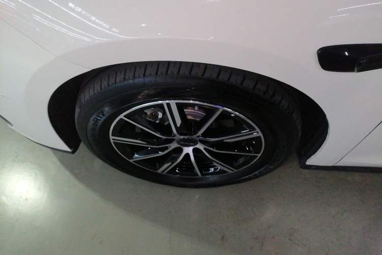 Used BYD Seal 06 New Energy 2025 DM-i Smart Drive 120KM Prestige Model Left Front Wheel Hub