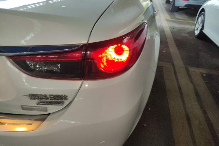 Used Mazda Atenza 2015 2.0L Blue Sky Luxury Edition Right Rear Taillight