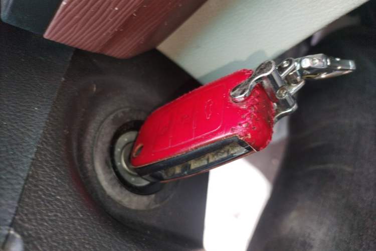 Used FORTHING Lingzhi 2019 M5L 1.6L 7-Seater Comfort Model China VI Standard Vehicle Key