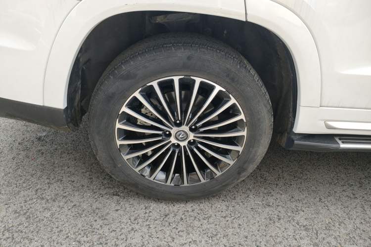 Used CHANGAN CS95 2019 2.0T Four-Wheel Drive Luxury Version Right Rear Wheel Hub