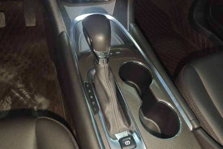 Used Chevrolet Malibu XL 2022 535T Automatic Sport Edition Gear Lever