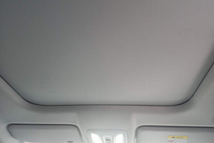 Used CHANGAN OSHAN Z6 2023 Blue Whale 1.5T DCT Smart Edition
