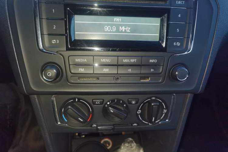 Used Volkswagen Jetta 2013 1.6L Manual Comfort Model
