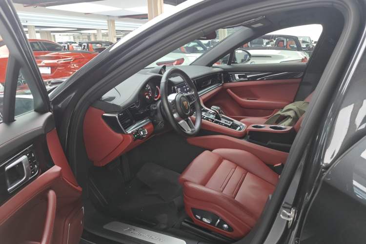 Used Porsche Panamera 2019 Panamera Executive Long Wheelbase 2.9T Left Front Seat