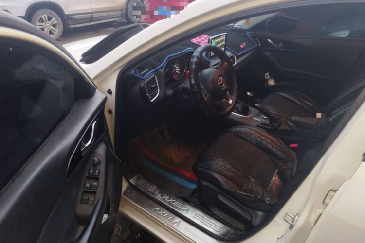 Used Mazda 3 Axela 2014 Sedan 1.5L Manual Comfort Model Driver Seat