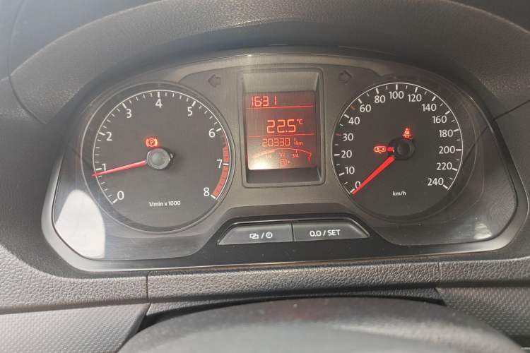 Used Volkswagen Jetta 2013 1.6L Manual Fashion Edition Instrument Cluster