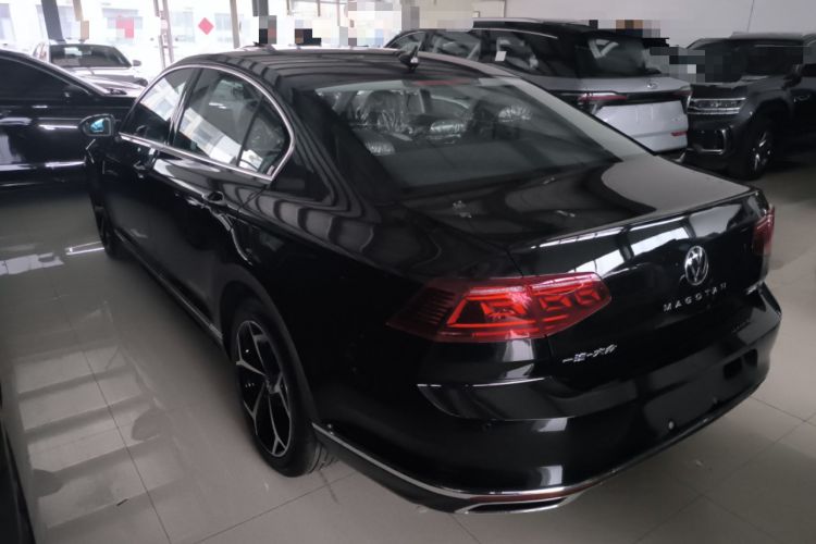 Used Volkswagen Magotan 2026 30 Million Vehicles Selected Model 380TSI DSG Luxury Edition