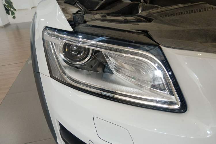 Used Audi Q5 2018 Collector's Edition 40 TFSI Technology Model