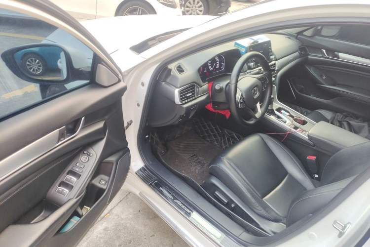 Used Honda Accord 2018 260TURBO Luxury Edition China V Emission Standard Driver Seat